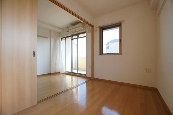 尼崎市東園田町９丁目のマンション