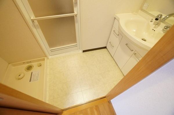 尼崎市東園田町３丁目のマンション