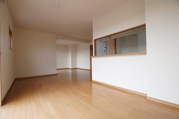 尼崎市東園田町３丁目のマンション