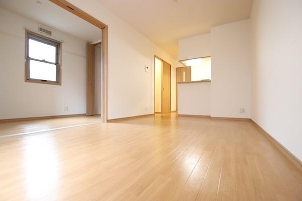 尼崎市武庫之荘本町１丁目のアパート