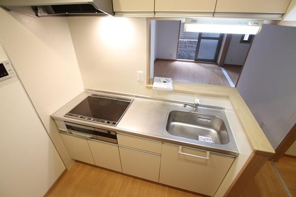 尼崎市武庫之荘本町１丁目のアパート
