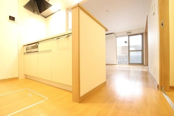 尼崎市武庫之荘本町１丁目のアパート