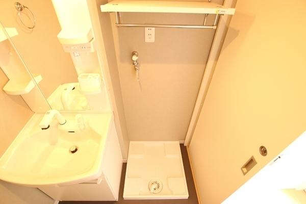 尼崎市大庄西町３丁目のハイツ