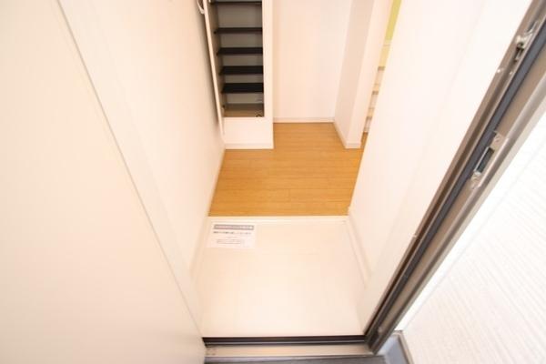 尼崎市南塚口町８丁目のハイツ