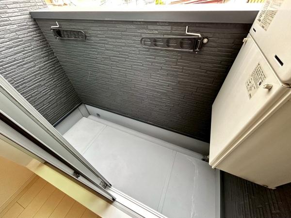 尼崎市昭和南通９丁目のハイツ