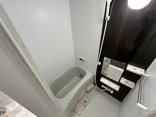 尼崎市昭和南通９丁目のハイツ