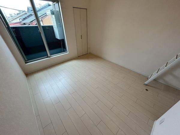 尼崎市昭和南通９丁目のハイツ