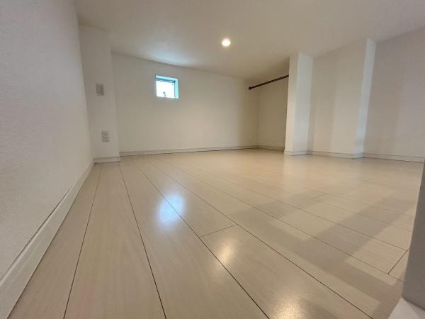 尼崎市昭和南通９丁目のハイツ