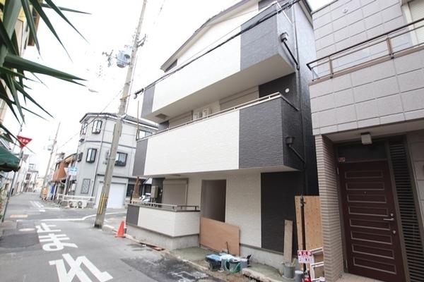 尼崎市南竹谷町１丁目のハイツ