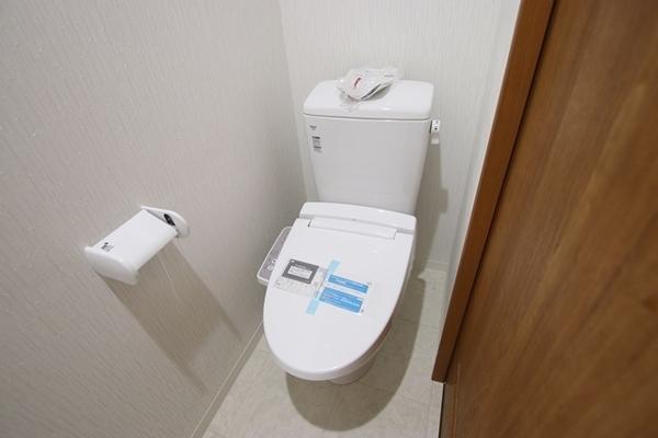 尼崎市南竹谷町１丁目のハイツ