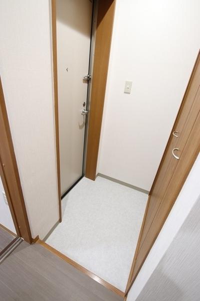 尼崎市南竹谷町１丁目のハイツ