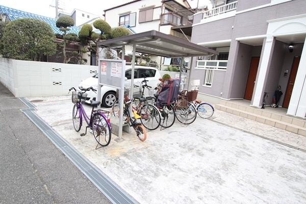 尼崎市武庫之荘５丁目のアパート
