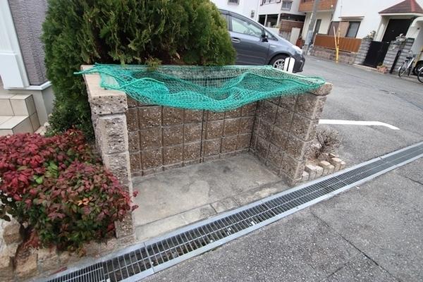 尼崎市武庫之荘５丁目のアパート