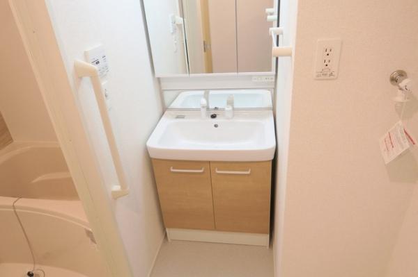 尼崎市東園田町６丁目のアパート