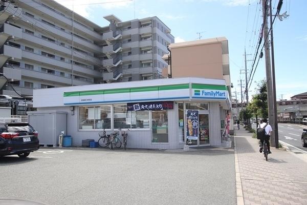 尼崎市塚口本町2丁目のハイツ(ファミリーマート尼崎塚口本町店)