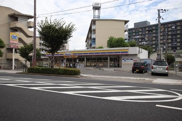 尼崎市若王寺３丁目のアパート(ミニストップ尼崎口田中店)