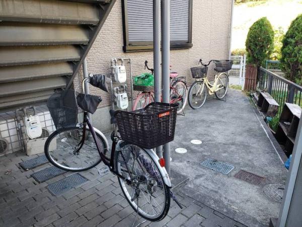 尼崎市武庫元町３丁目のハイツ