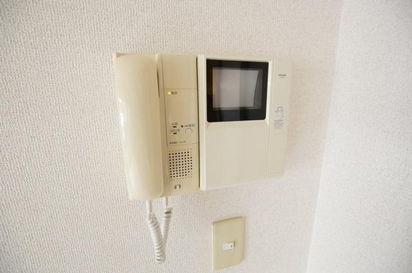 尼崎市東園田町４丁目のマンション