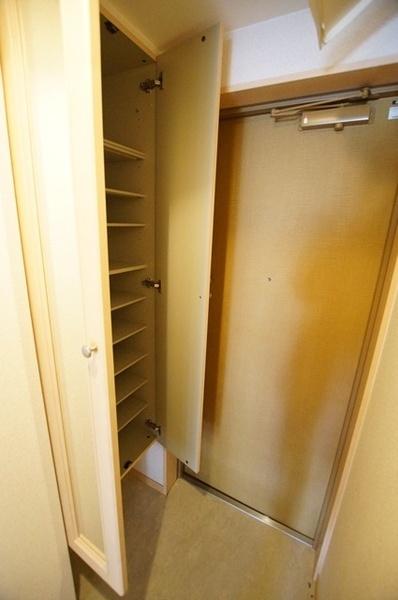 尼崎市東園田町４丁目のマンション