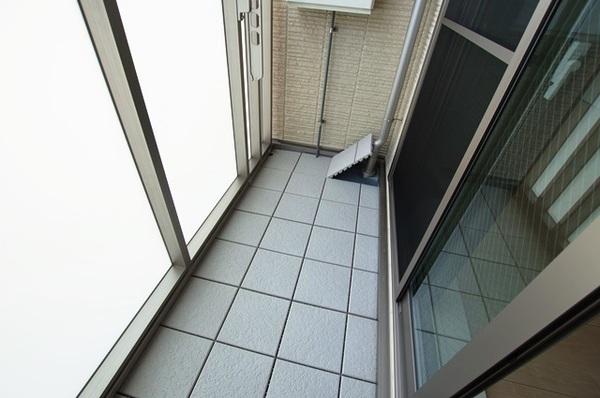 尼崎市立花町３丁目のマンション