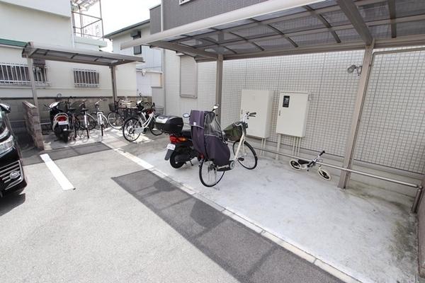 尼崎市椎堂１丁目のハイツ