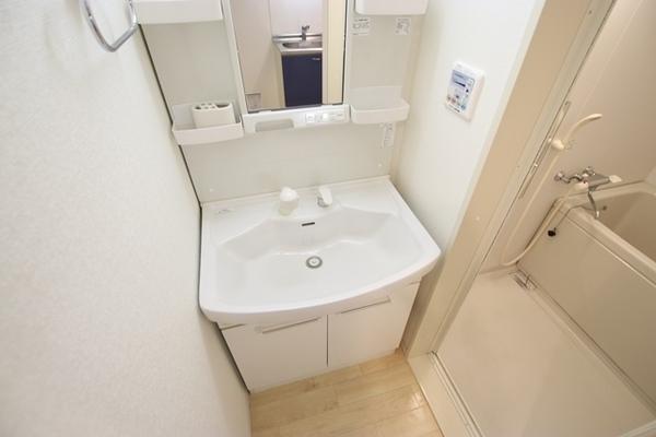 尼崎市大庄西町４丁目のハイツ