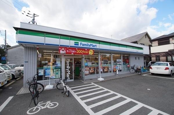 尼崎市口田中2丁目のアパート(ファミリーマート近松公園店)