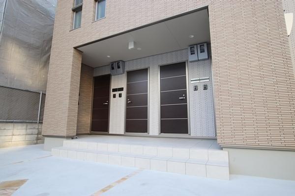 尼崎市東園田町５丁目のアパート