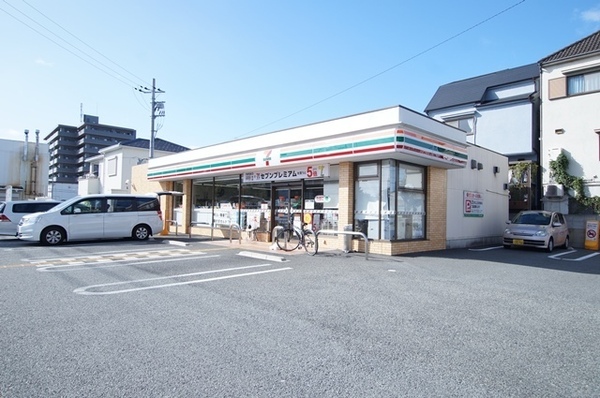 尼崎市小中島2丁目のマンション(セブンイレブン尼崎額田町店)