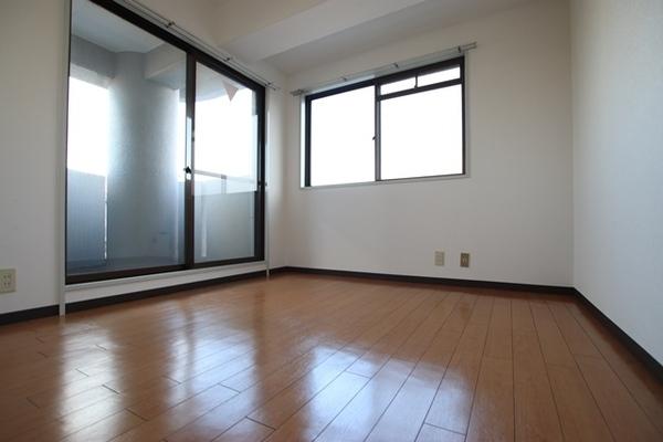 尼崎市南塚口町２丁目のマンション