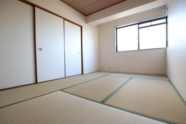 尼崎市南塚口町２丁目のマンション