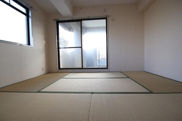 尼崎市南塚口町２丁目のマンション