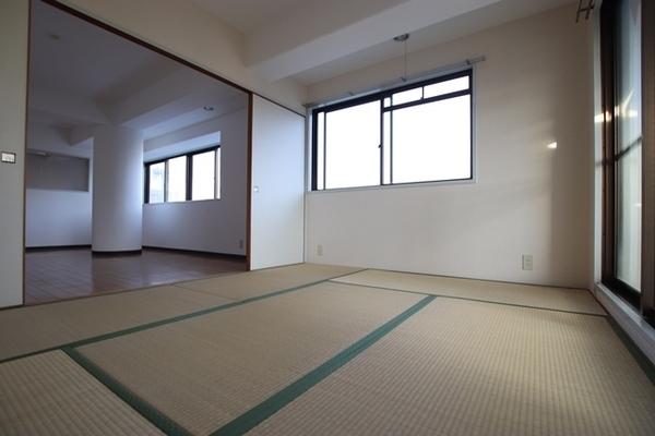 尼崎市南塚口町２丁目のマンション
