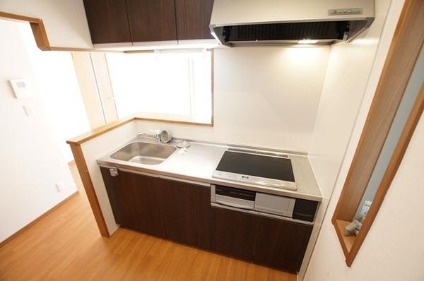 尼崎市東難波町３丁目のハイツ