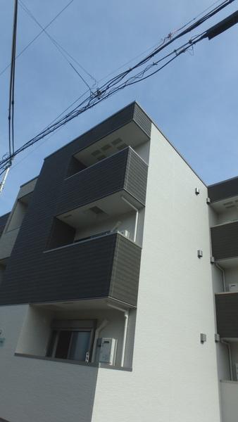 尼崎市東園田町２丁目のアパート
