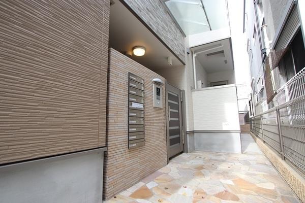 尼崎市東大物町１丁目のハイツ