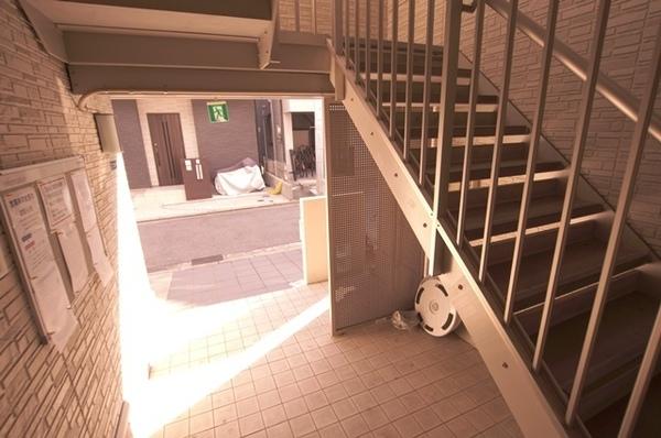 尼崎市常光寺１丁目のアパート