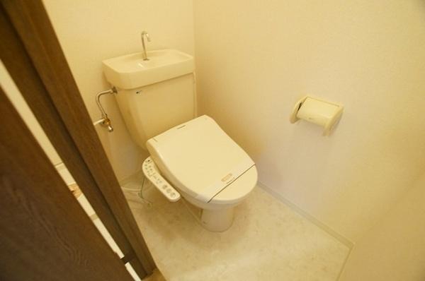 尼崎市東園田町６丁目のハイツ
