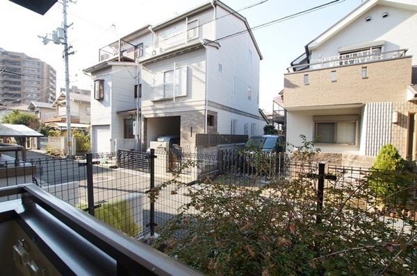 尼崎市東園田町６丁目のハイツ