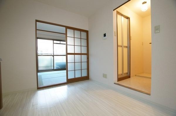 尼崎市東園田町６丁目のハイツ