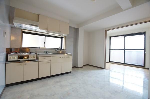 尼崎市東園田町８丁目のマンション