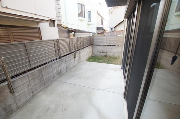 尼崎市塚口町６丁目のハイツ