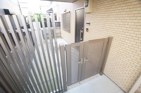 尼崎市塚口町６丁目のハイツ