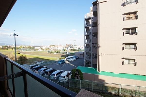 尼崎市食満２丁目のマンション
