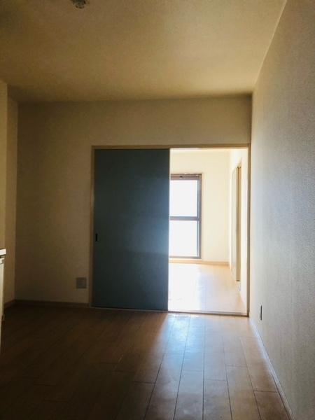 尼崎市東難波町５丁目のマンション