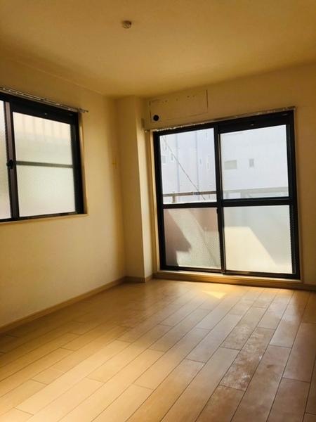 尼崎市東難波町５丁目のマンション