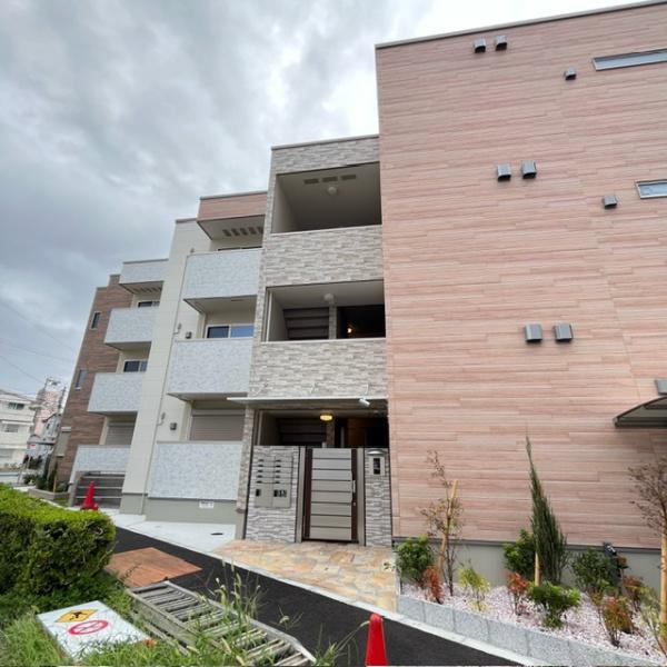 尼崎市東大物町１丁目のアパート