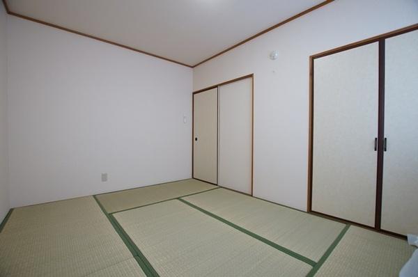 尼崎市若王寺２丁目のハイツ