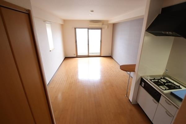 尼崎市七松町１丁目のマンション