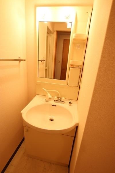 尼崎市七松町１丁目のマンション